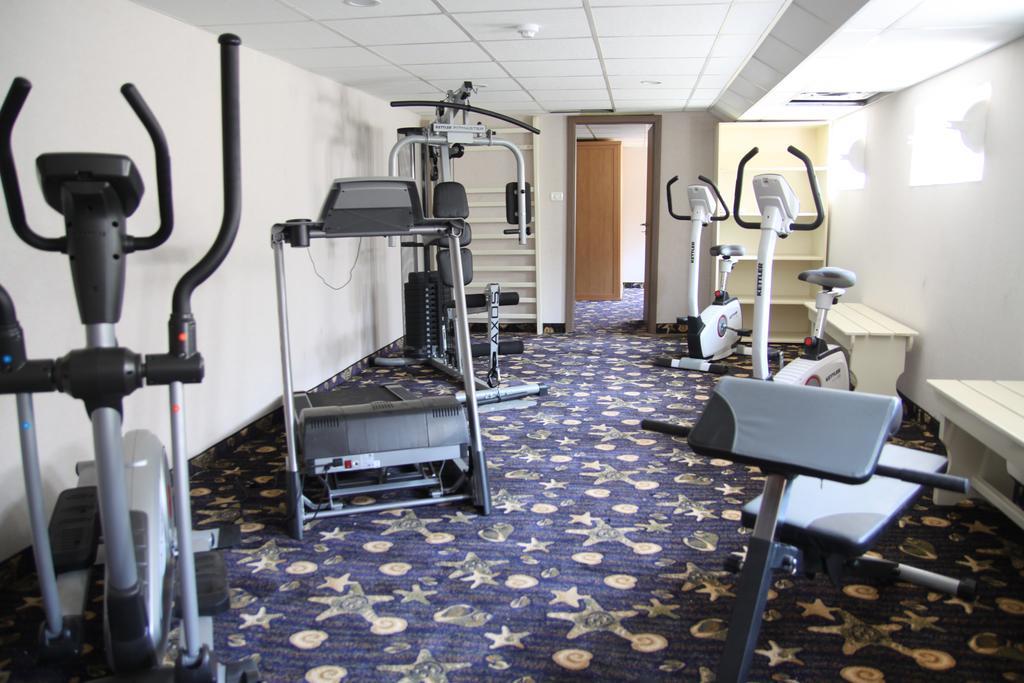 יורילובקה Hotel Bella Marina מראה חיצוני תמונה