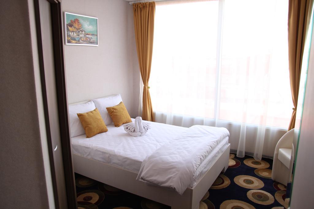 יורילובקה Hotel Bella Marina מראה חיצוני תמונה